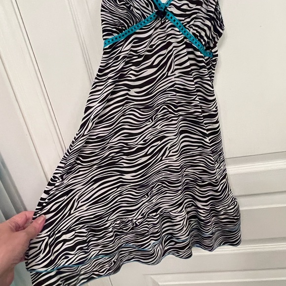 Pucker Up Lacey Zebra Print With Turquoise Blue Lace Trim.  Flouncy Tiered Hem L - Picture 3 of 9